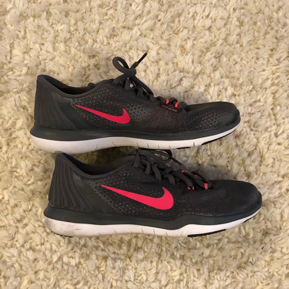 nike flywire sneakers